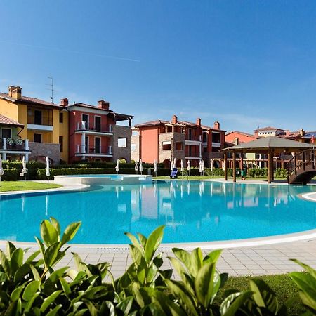 Lucy Apartment Сирмионе Екстериор снимка