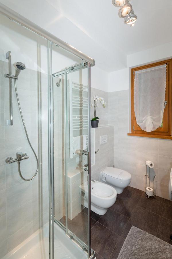 Lucy Apartment Сирмионе Екстериор снимка