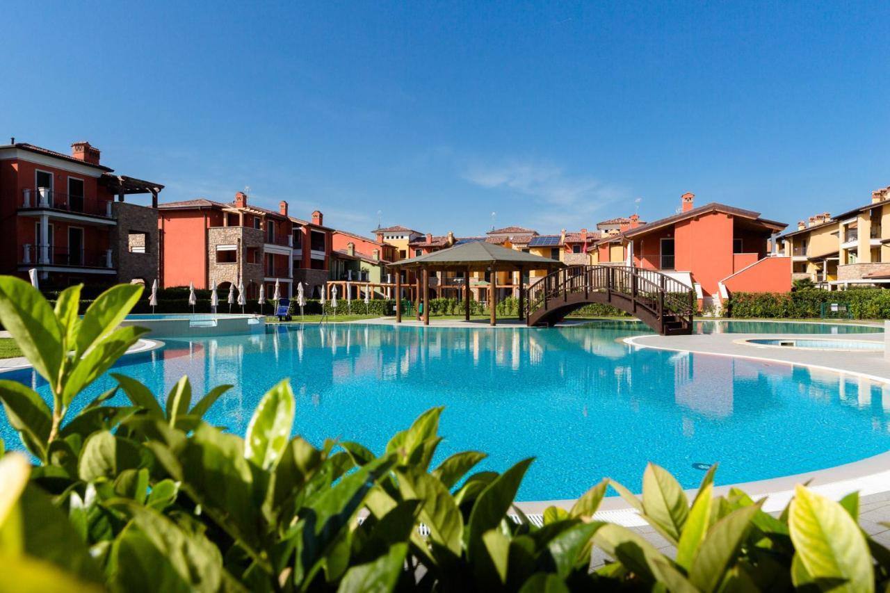 Lucy Apartment Сирмионе Екстериор снимка