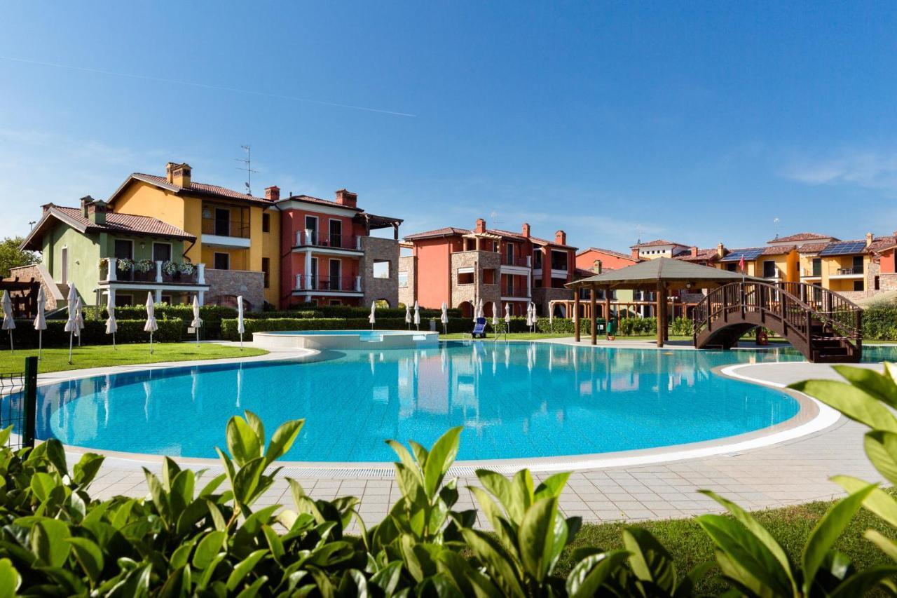 Lucy Apartment Сирмионе Екстериор снимка