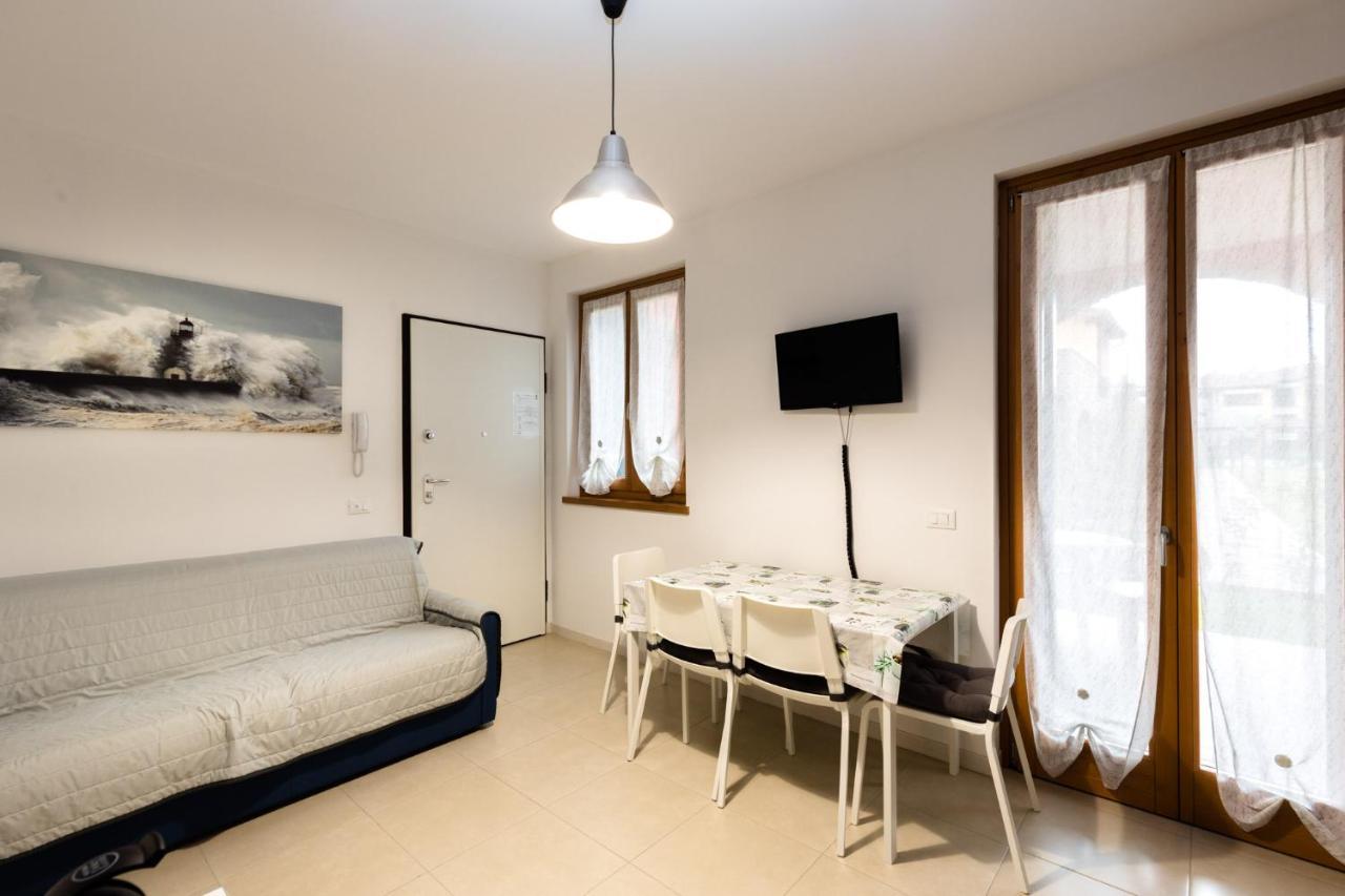 Lucy Apartment Сирмионе Екстериор снимка