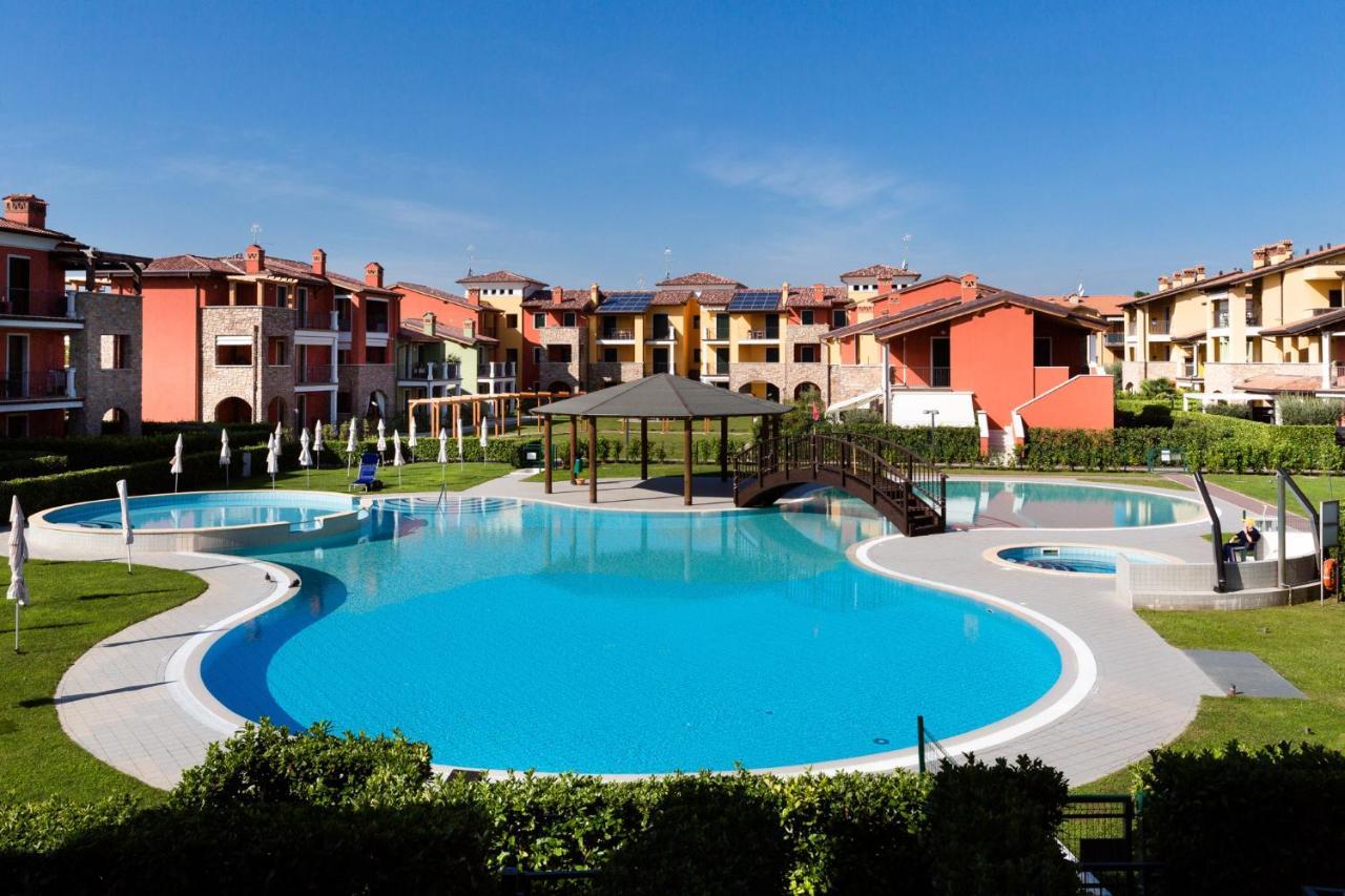 Lucy Apartment Сирмионе Екстериор снимка