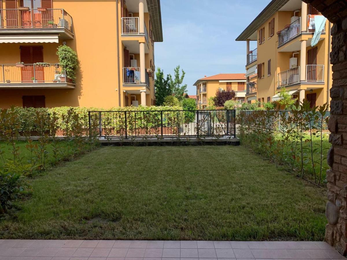 Lucy Apartment Сирмионе Екстериор снимка