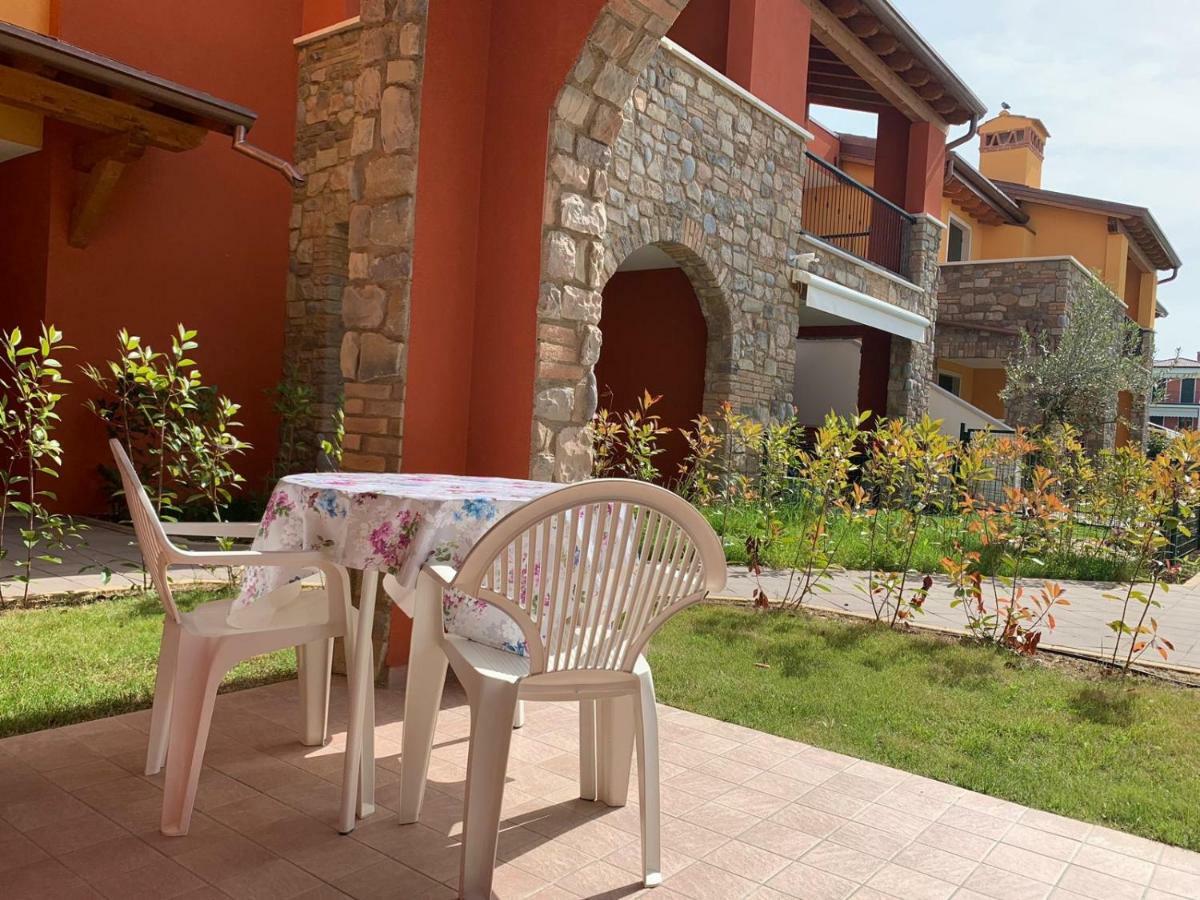Lucy Apartment Сирмионе Екстериор снимка