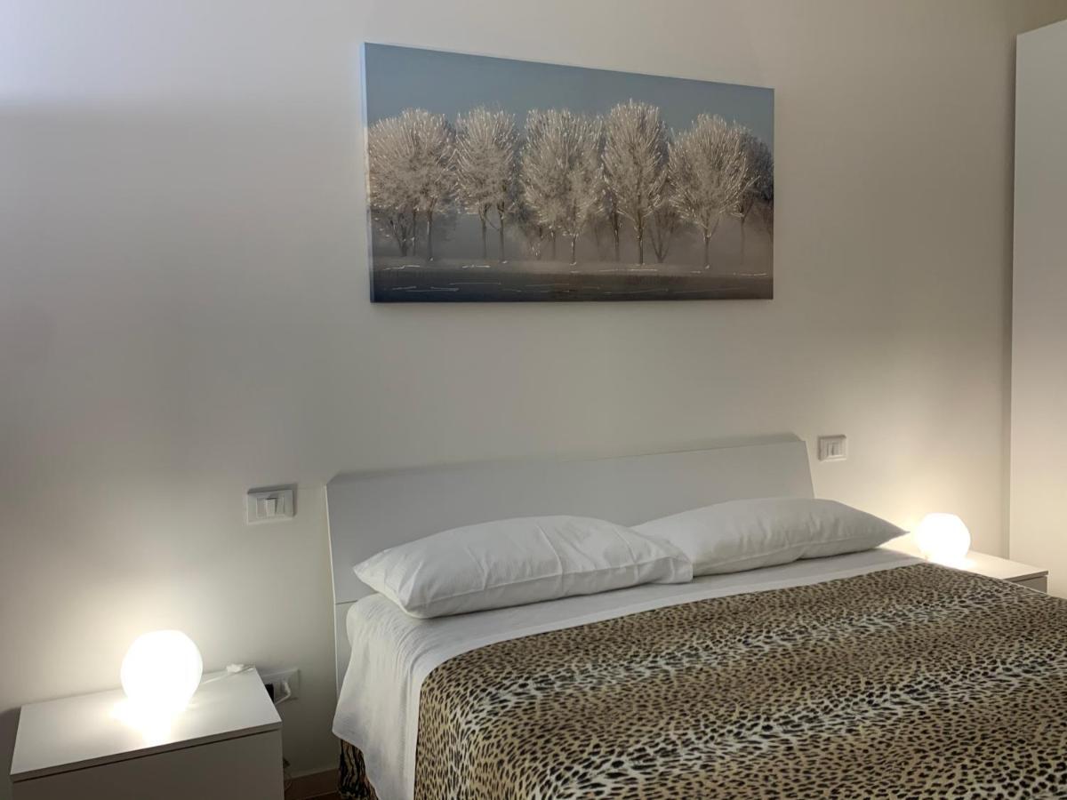 Lucy Apartment Сирмионе Екстериор снимка
