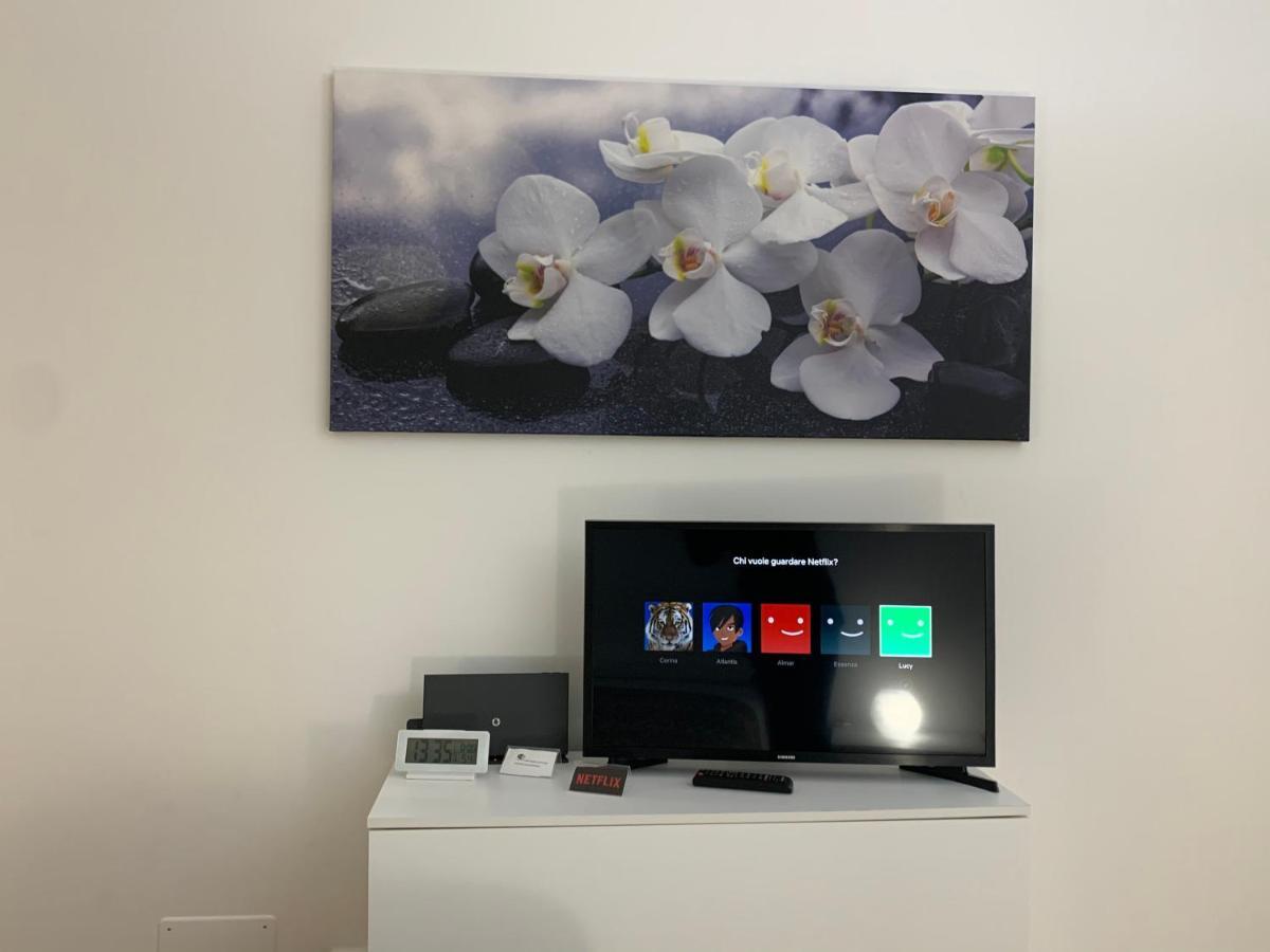 Lucy Apartment Сирмионе Екстериор снимка